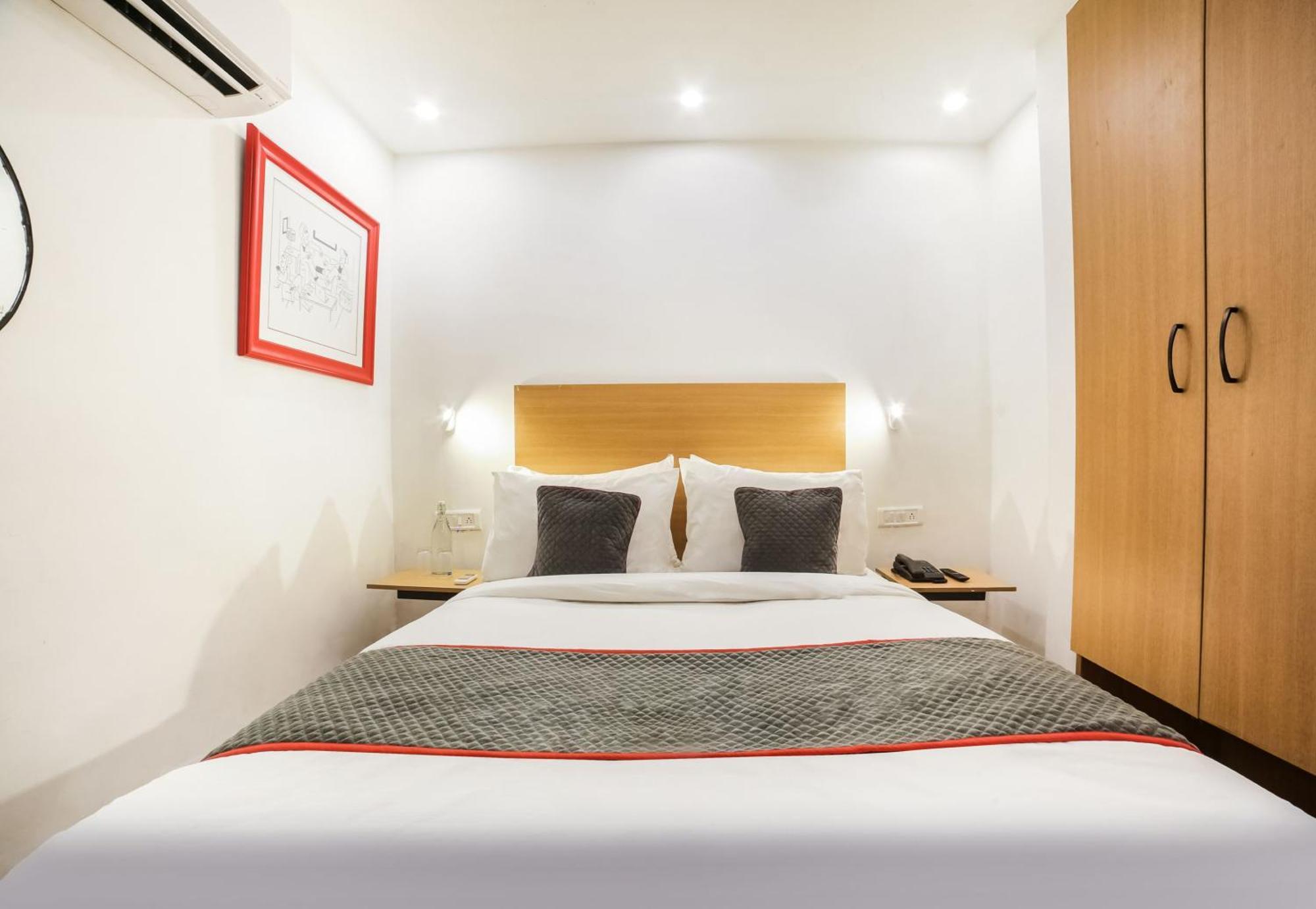 Super Hotel O Nawada Metro Delhi  Exterior photo